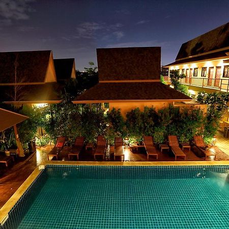 Ploykhumthong Boutique Resort Bangkok Luaran gambar