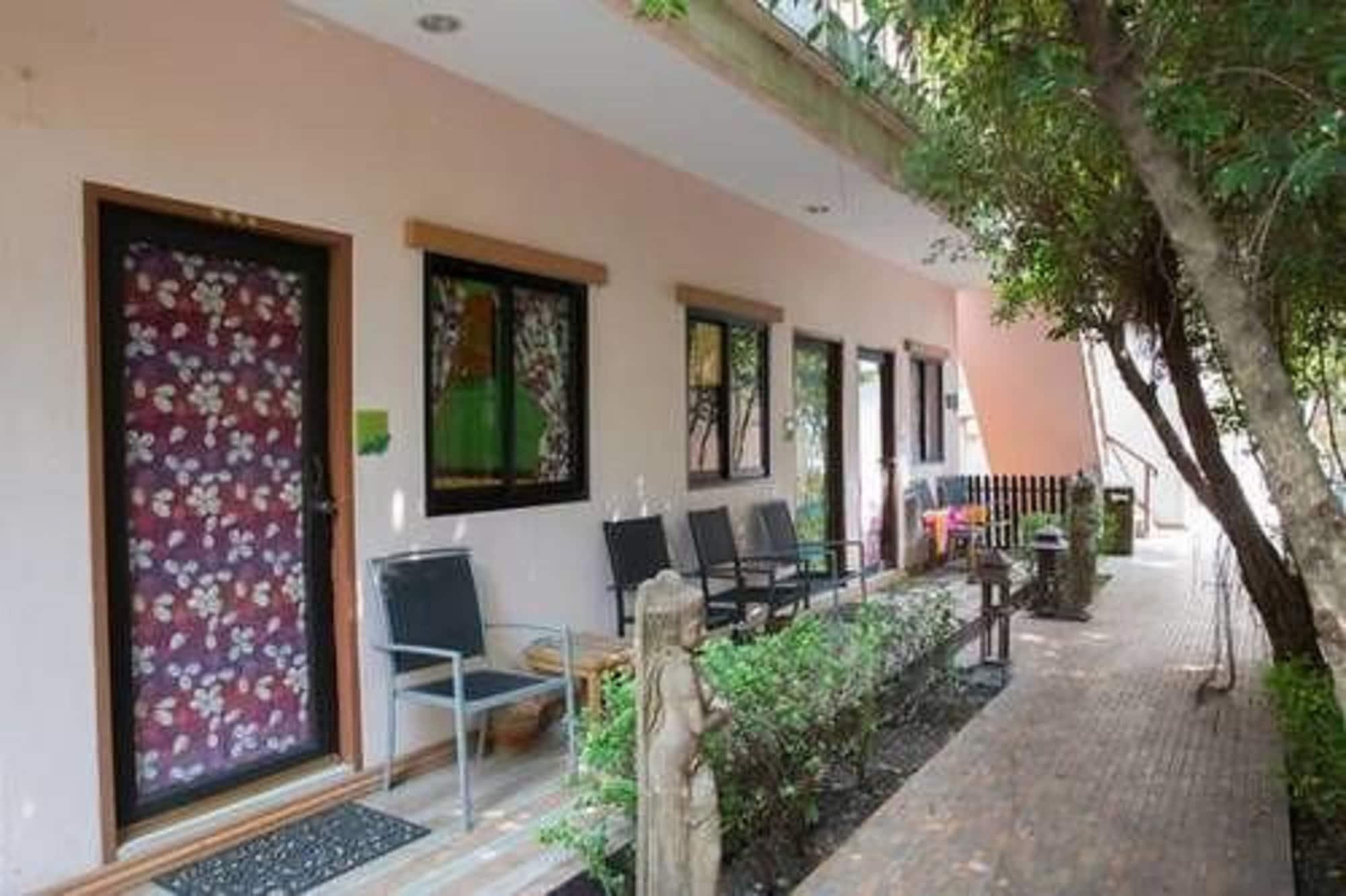 Ploykhumthong Boutique Resort Bangkok Luaran gambar