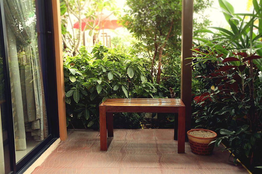 Ploykhumthong Boutique Resort Bangkok Luaran gambar