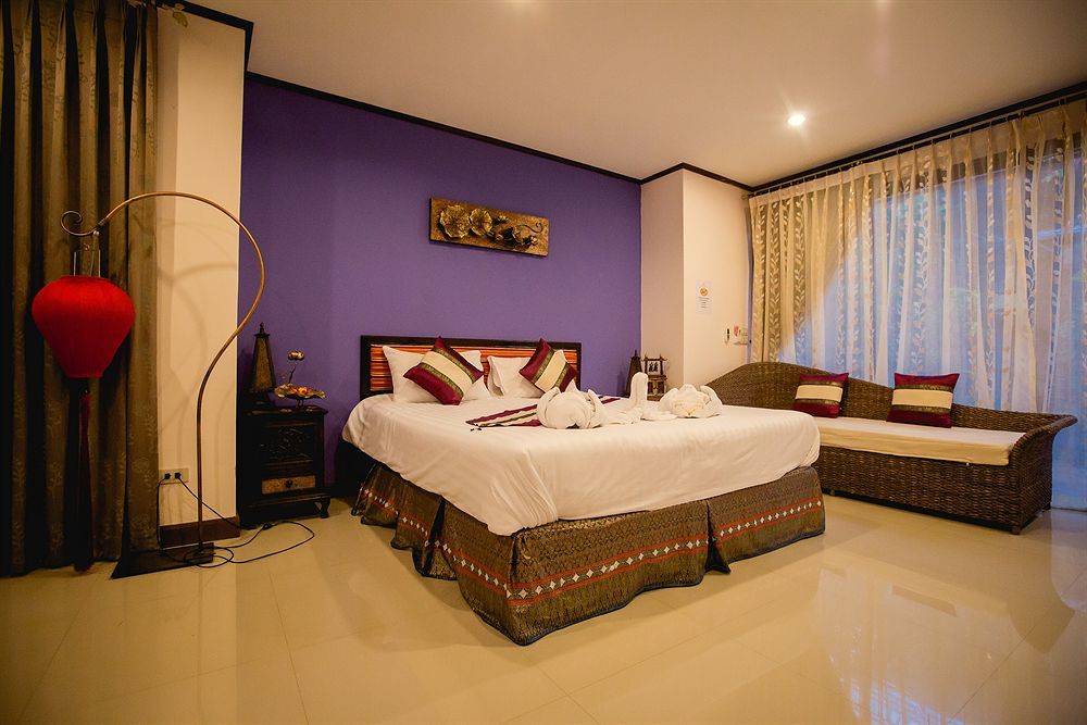 Ploykhumthong Boutique Resort Bangkok Luaran gambar