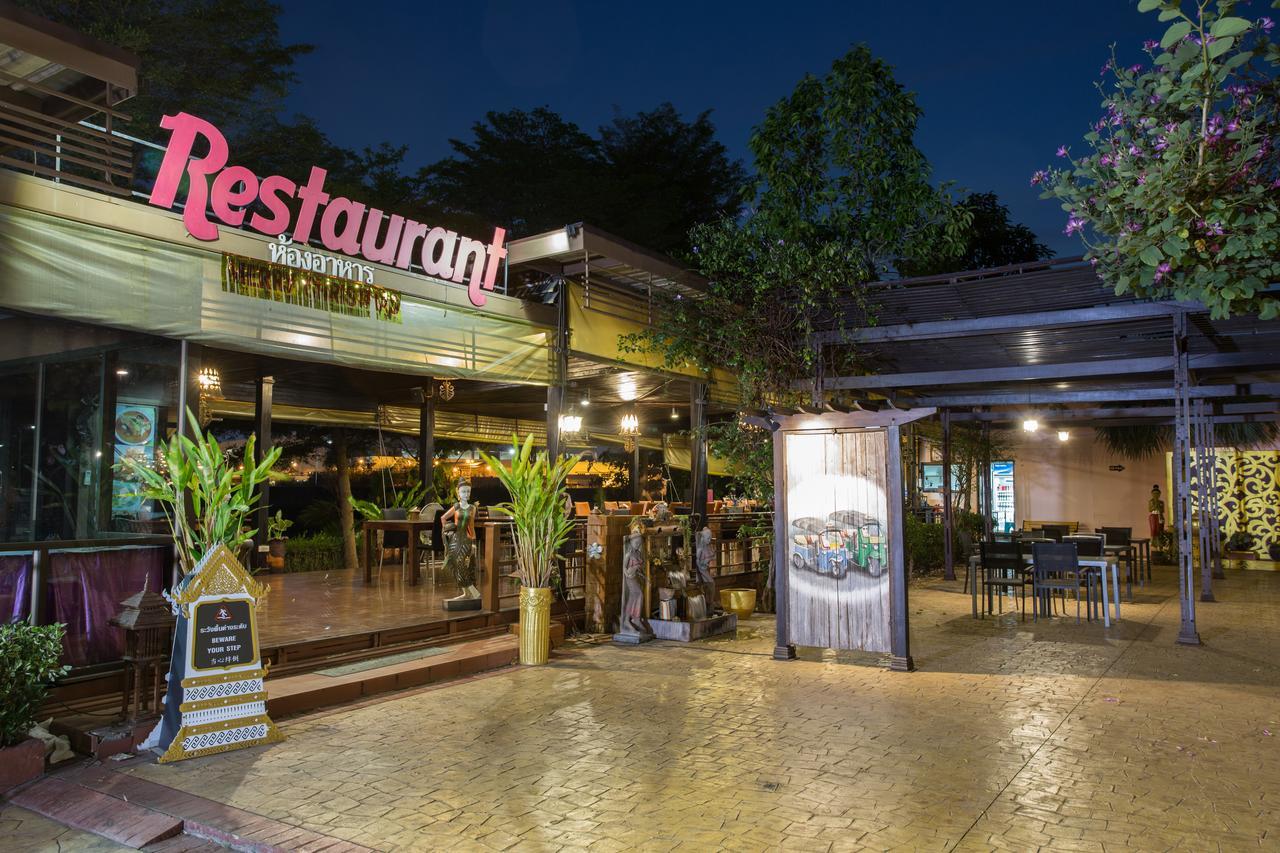 Ploykhumthong Boutique Resort Bangkok Luaran gambar