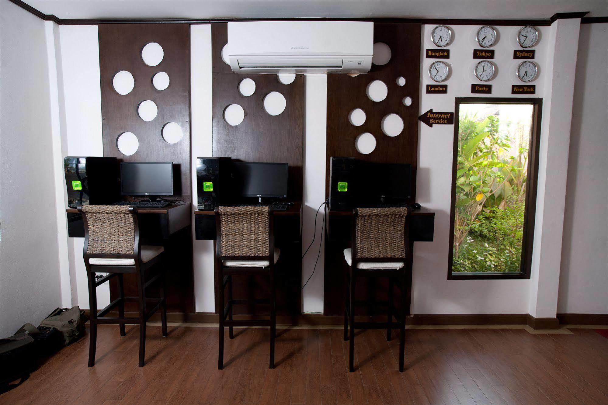 Ploykhumthong Boutique Resort Bangkok Luaran gambar