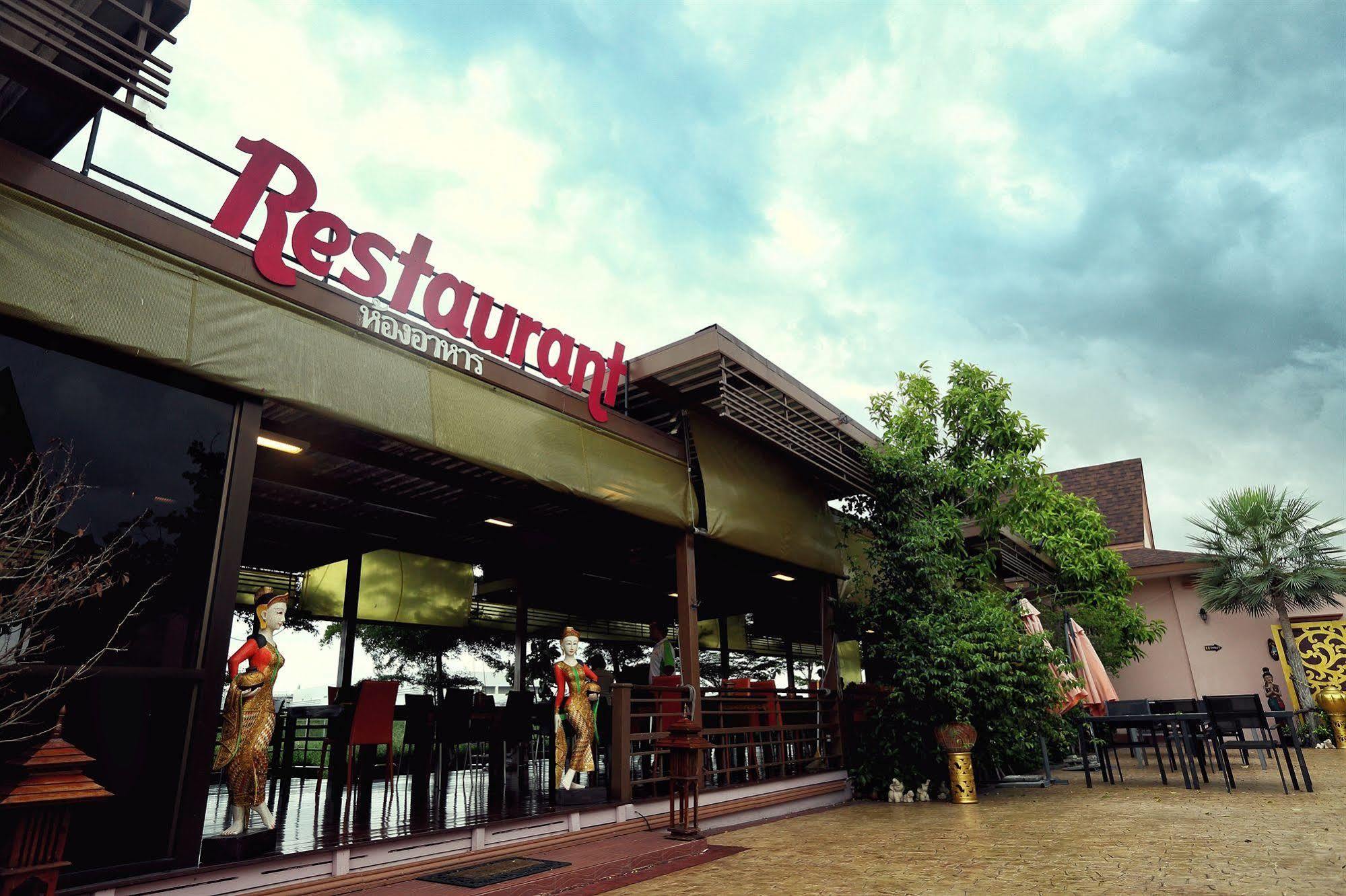 Ploykhumthong Boutique Resort Bangkok Luaran gambar