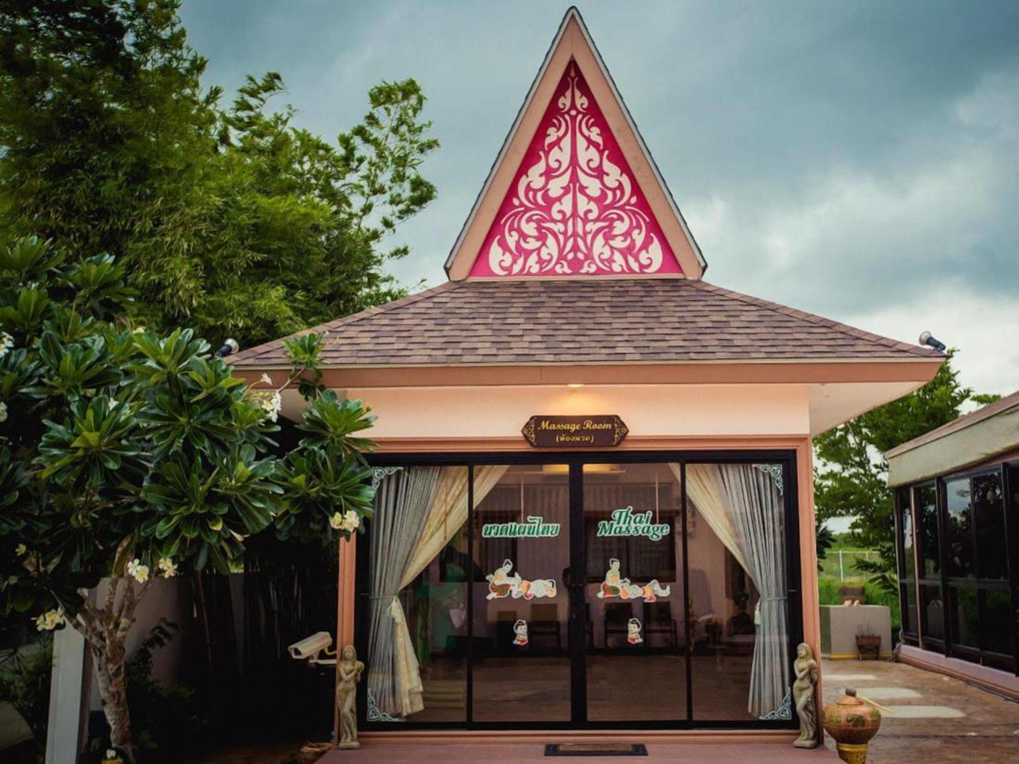 Ploykhumthong Boutique Resort Bangkok Luaran gambar